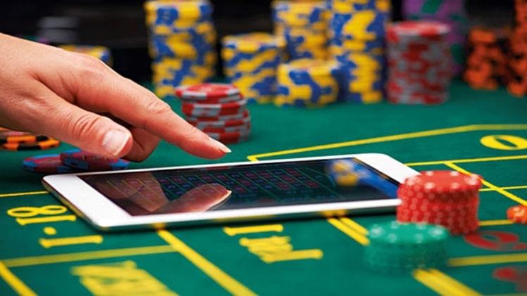 Khám phá bida lô 8 bóng và chiến thuật chơi bida lô 8 bóng hiệu quả